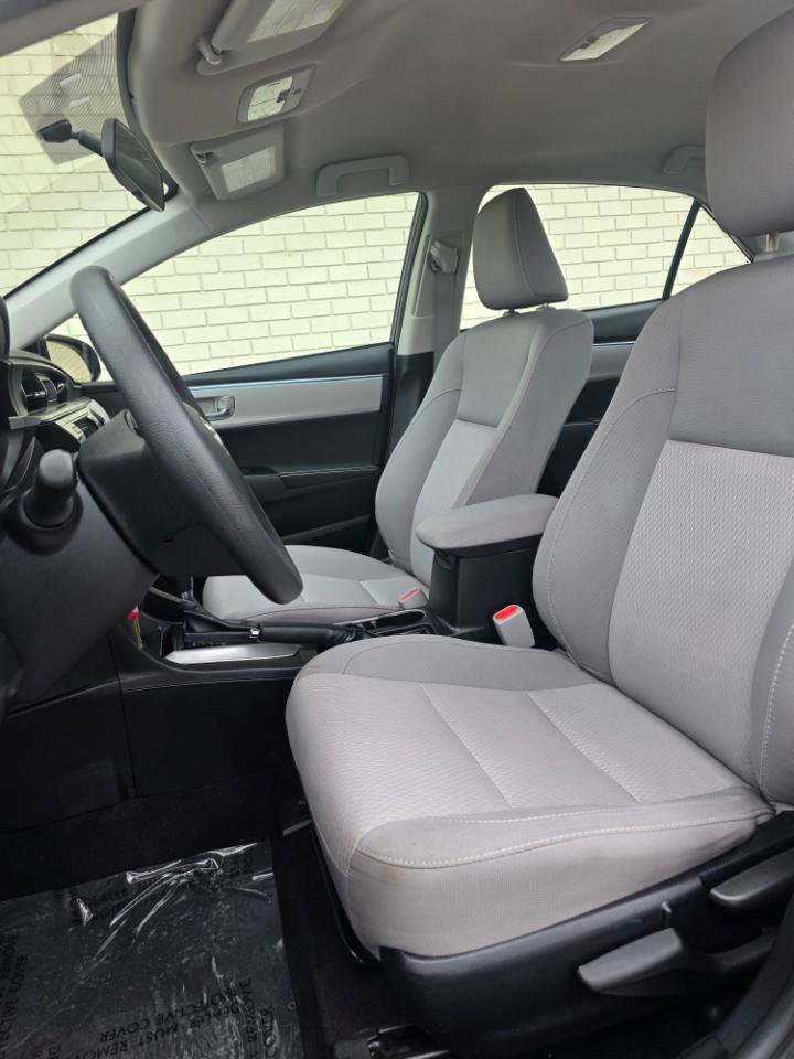 Used 2015 Toyota Corolla LE FWD image 9