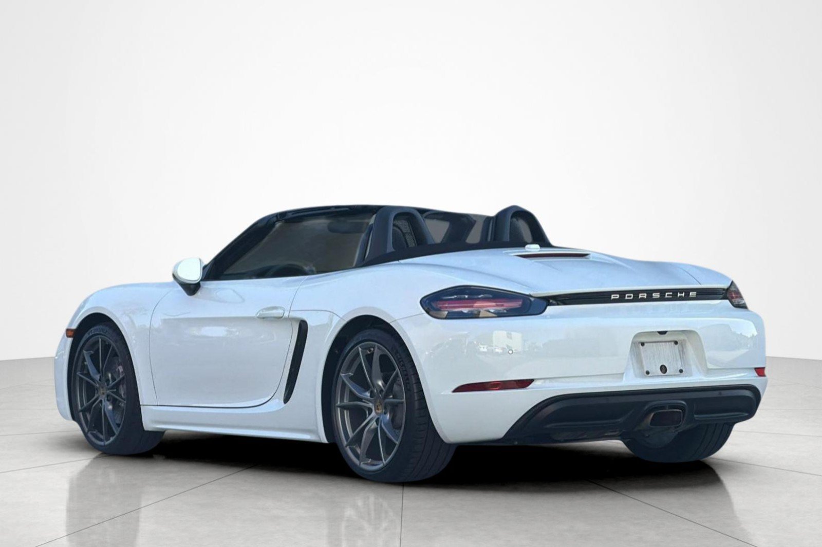 Used 2022 Porsche 718 Boxster w/ Premium Package RWD image 3