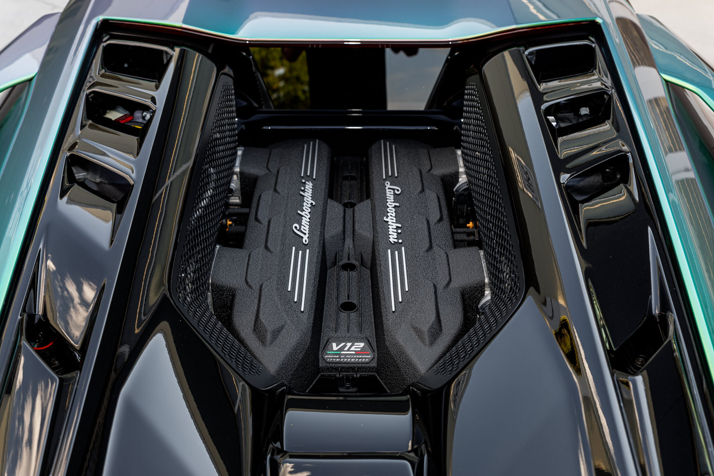 Used 2024 Lamborghini Revuelto AWD/4WD image 68