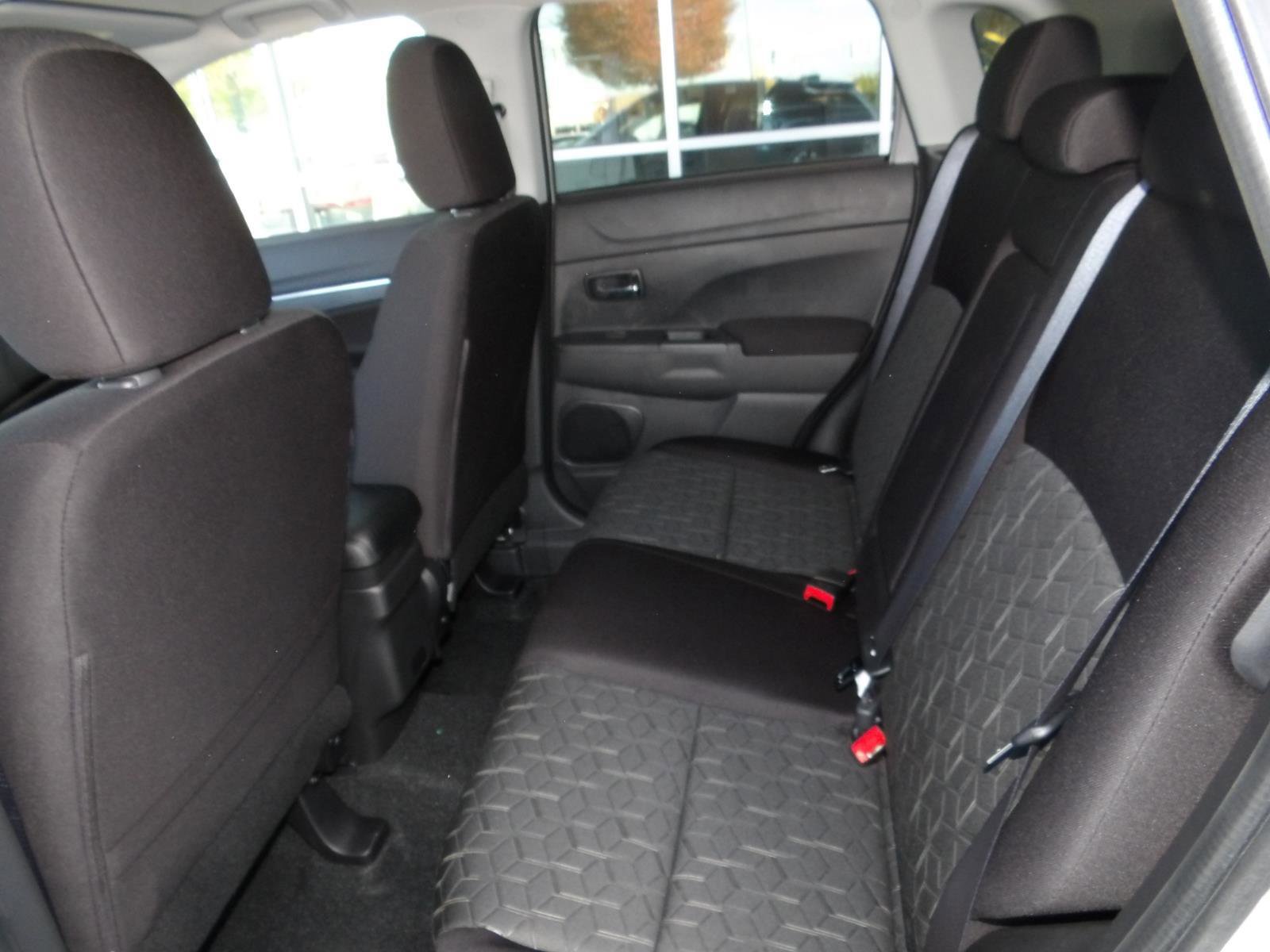 Used 2024 Mitsubishi Outlander Sport ES image 14