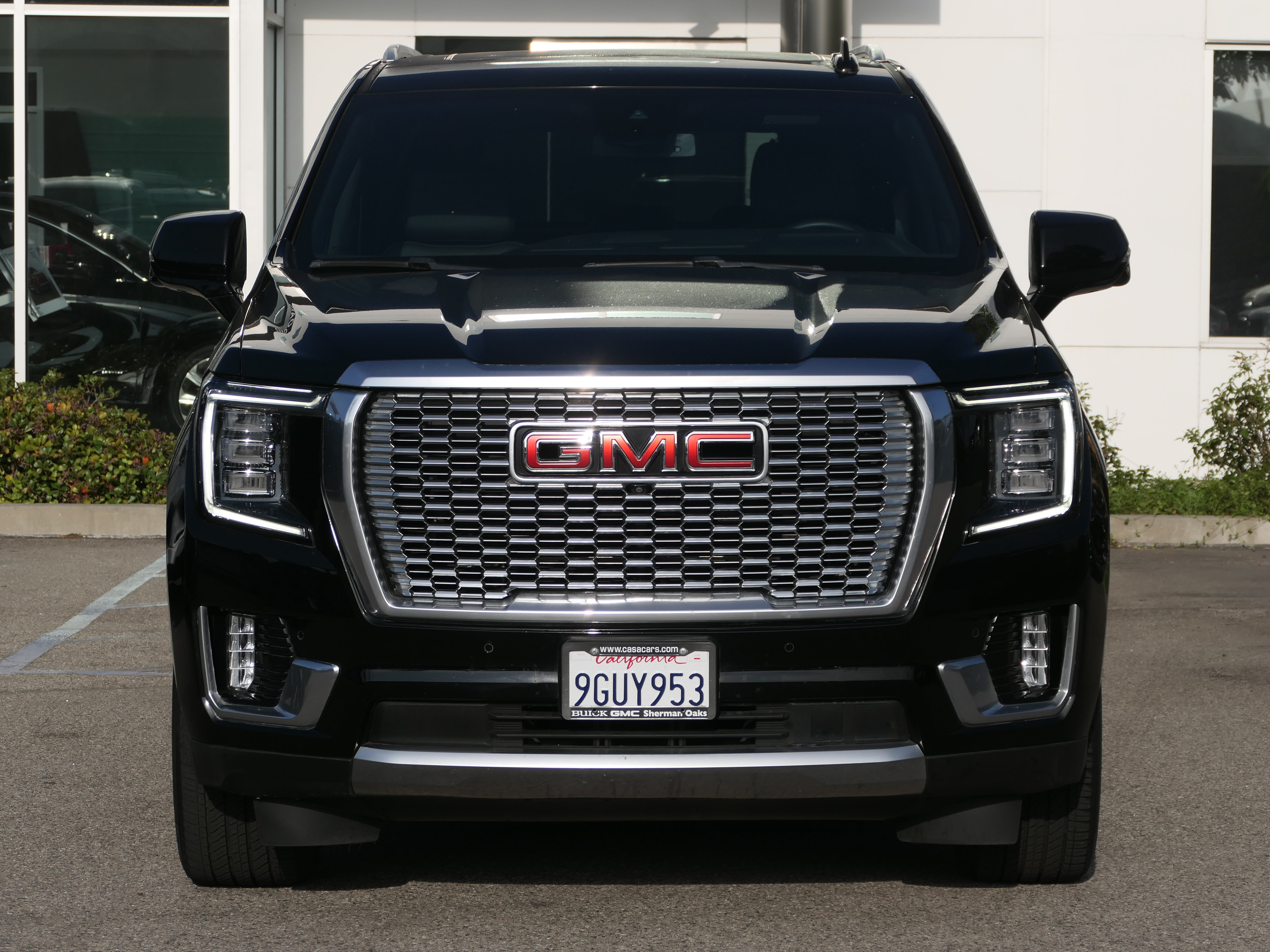 Used 2023 GMC Yukon Denali RWD image 8