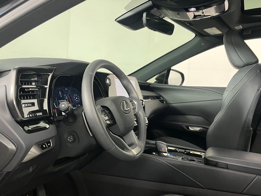 Used 2025 Lexus RX 350 FWD image 19