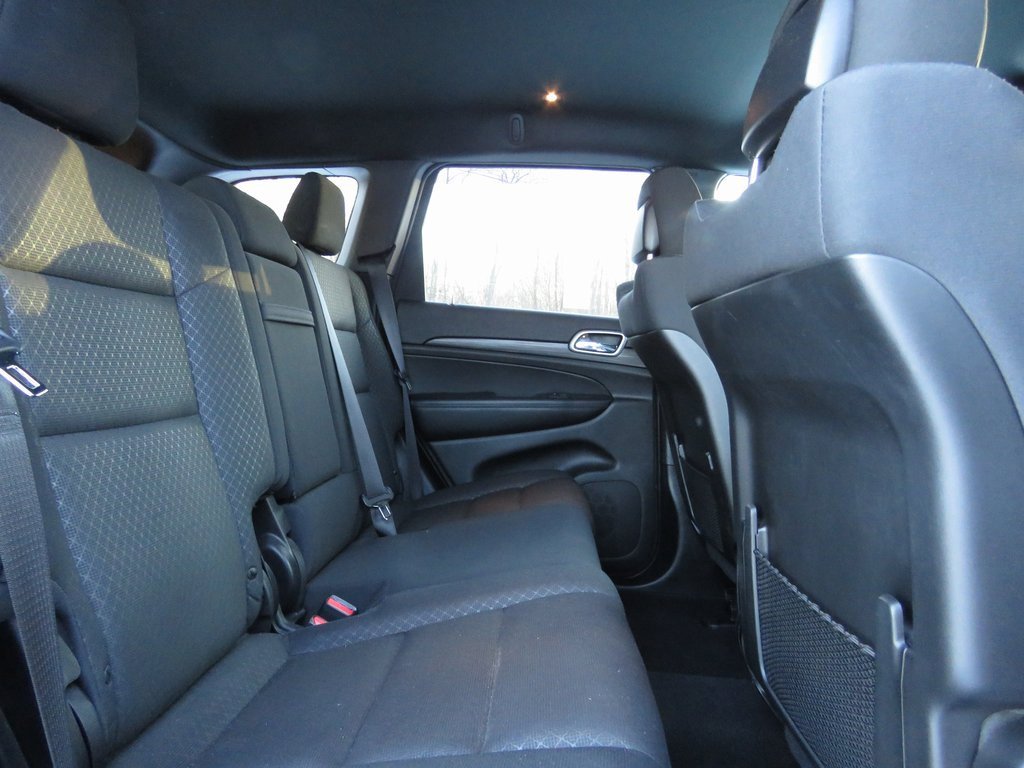 Used 2019 Jeep Grand Cherokee Laredo image 16