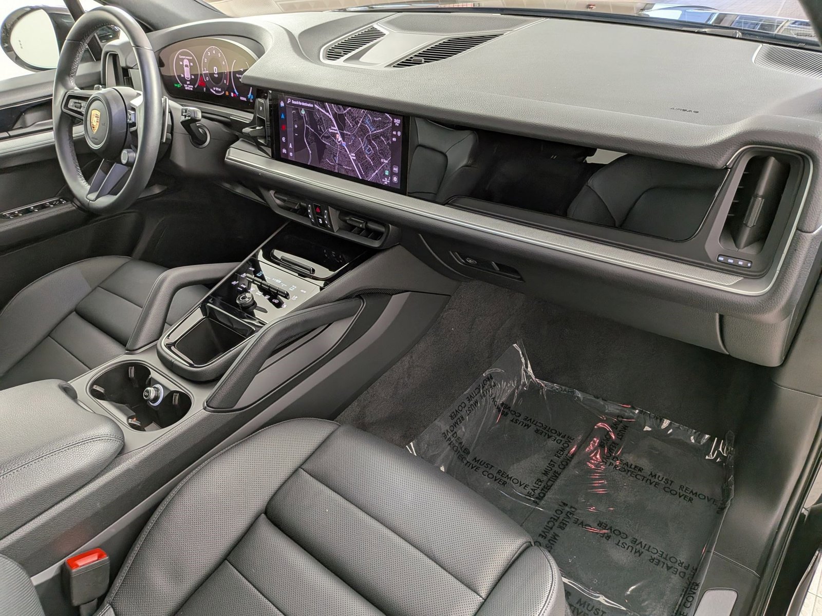 Certified 2025 Porsche Cayenne AWD/4WD image 24
