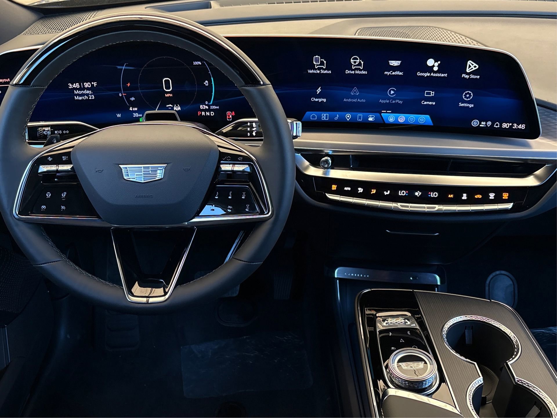 New 2026 Cadillac Lyriq Luxury image 16