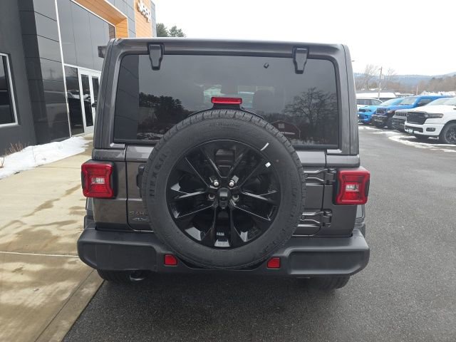 Used 2025 Jeep Wrangler Unlimited Sahara image 5