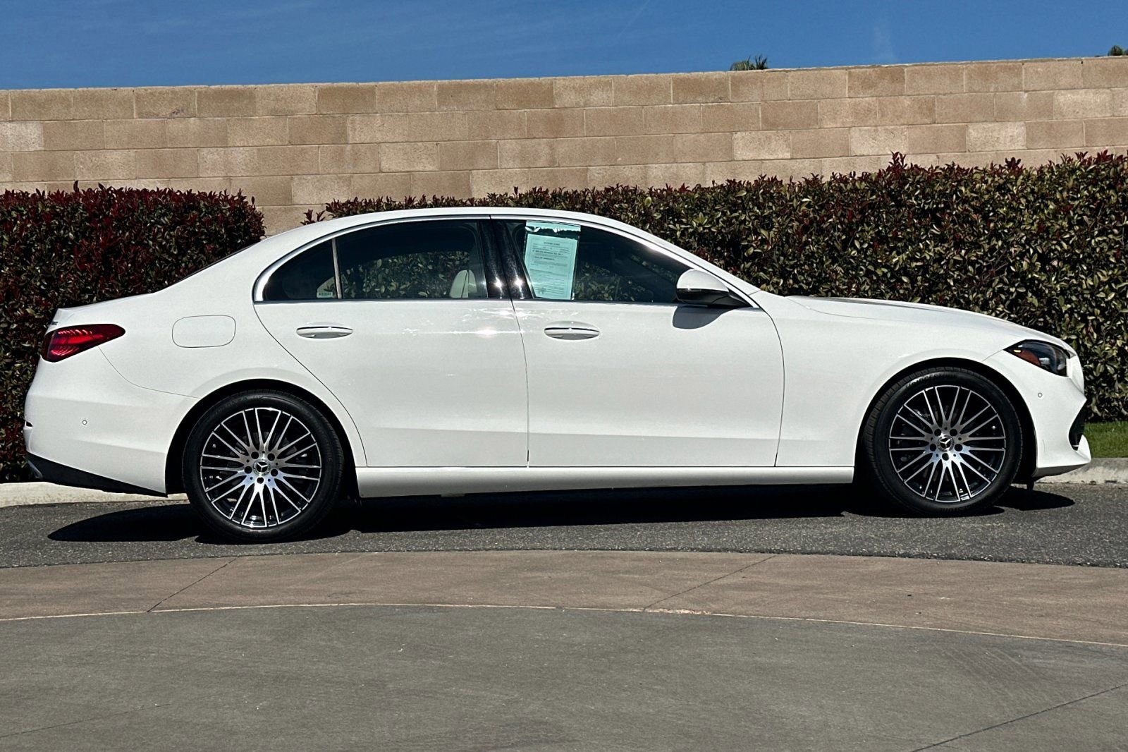 Used 2025 Mercedes-Benz C 300 4MATIC Sedan image 3