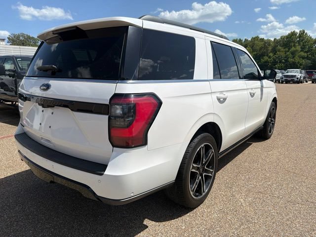 Used 2019 Ford Expedition Limited w/ Equipment Group 303A RWD image 4