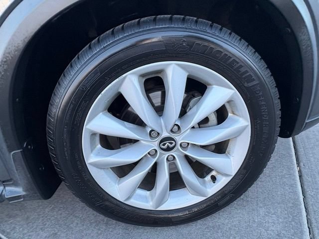 Used 2019 INFINITI QX50 Pure AWD/4WD image 31