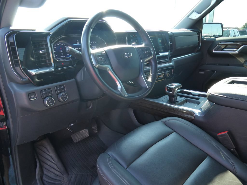 Certified 2022 Chevrolet Silverado 1500 LT Trail Boss w/ LT Trail Boss Premium Package AWD/4WD image 25