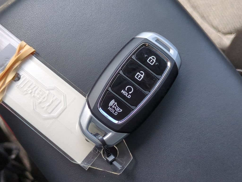 Certified 2024 Hyundai Venue SEL FWD image 26