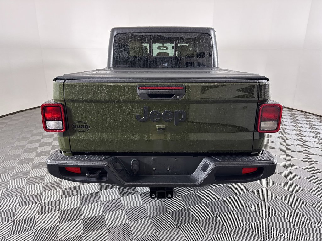 Used 2023 Jeep Gladiator Sport image 8