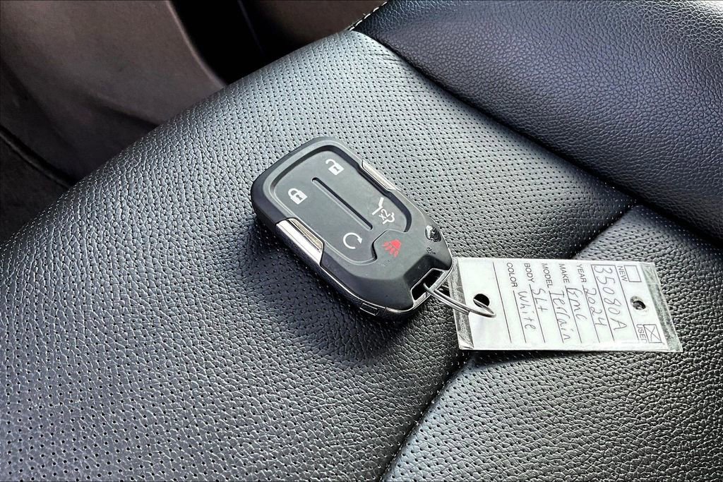 Used 2024 GMC Terrain SLT w/ Infotainment Package II AWD/4WD image 37