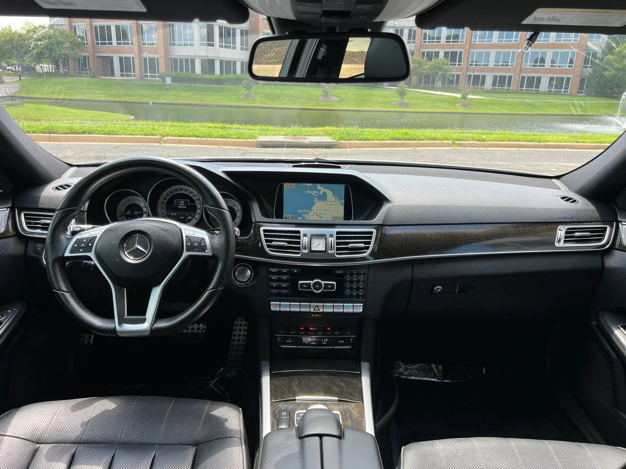 Used 2014 Mercedes-Benz E 550 4MATIC Sedan w/ Premium 1 Package image 20