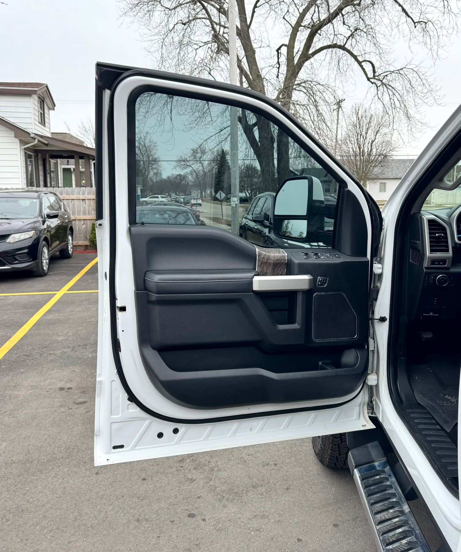 Used 2019 Ford F250 Lariat image 18