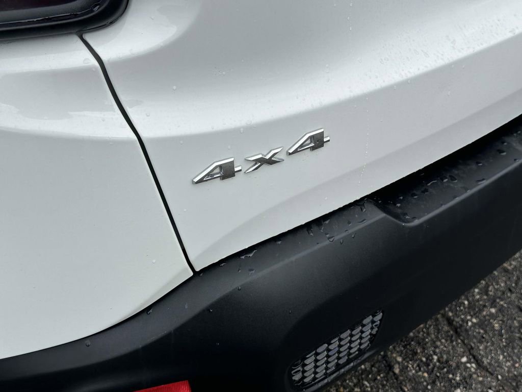 Used 2015 Jeep Renegade Latitude w/ Cold Weather Group II image 11