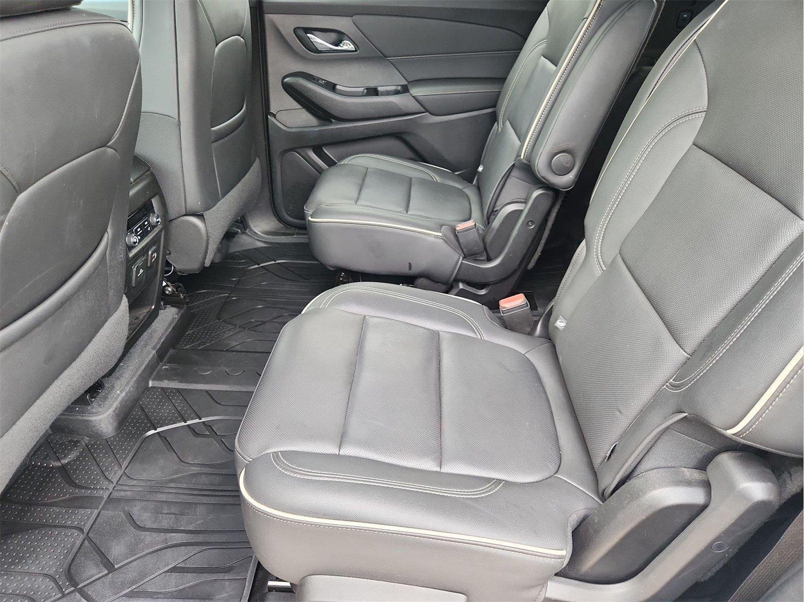 Certified 2022 Chevrolet Traverse Premier w/ Redline Edition AWD/4WD image 26