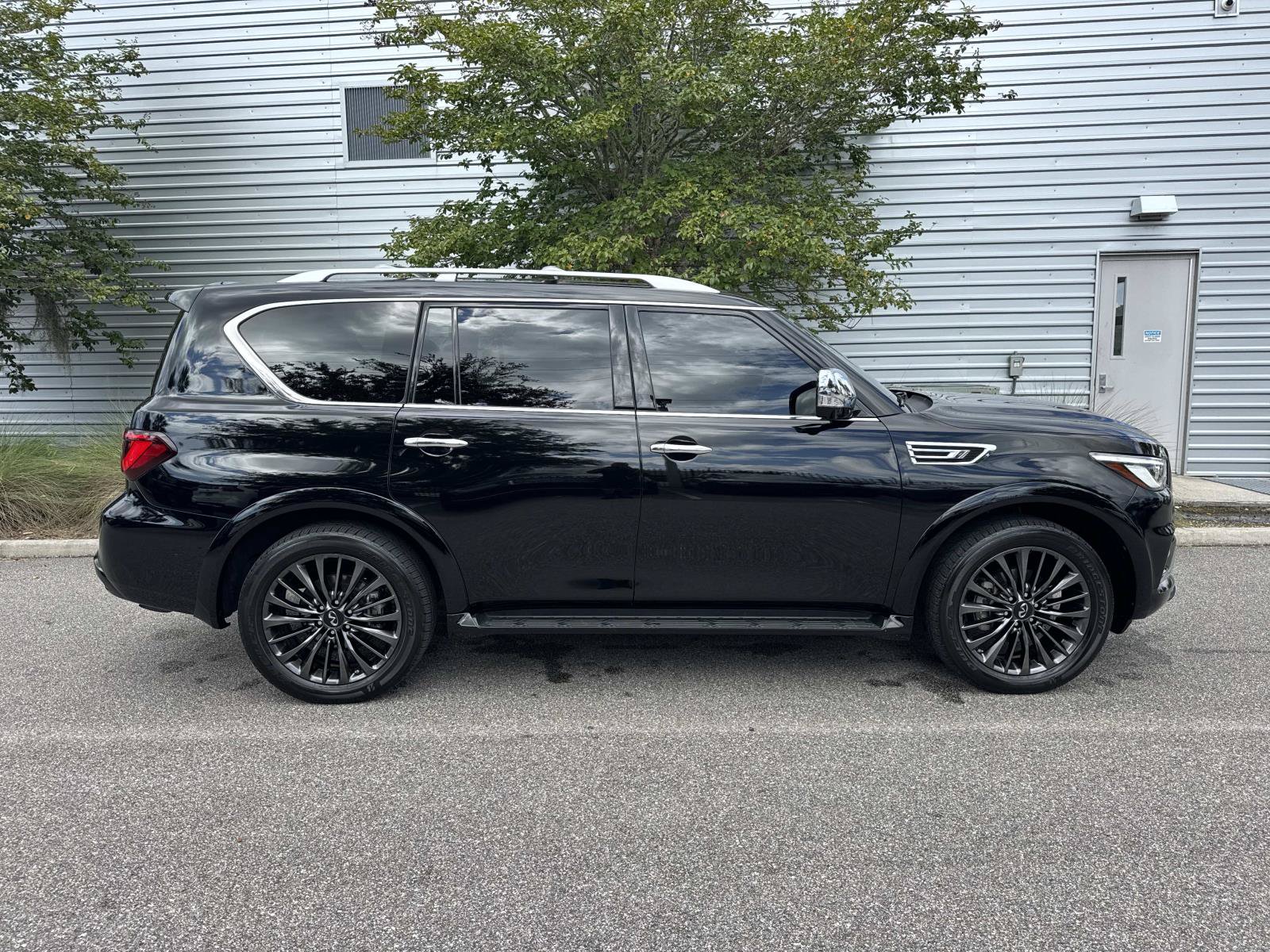 Used 2022 INFINITI QX80 Sensory w/ Cargo Package RWD image 5