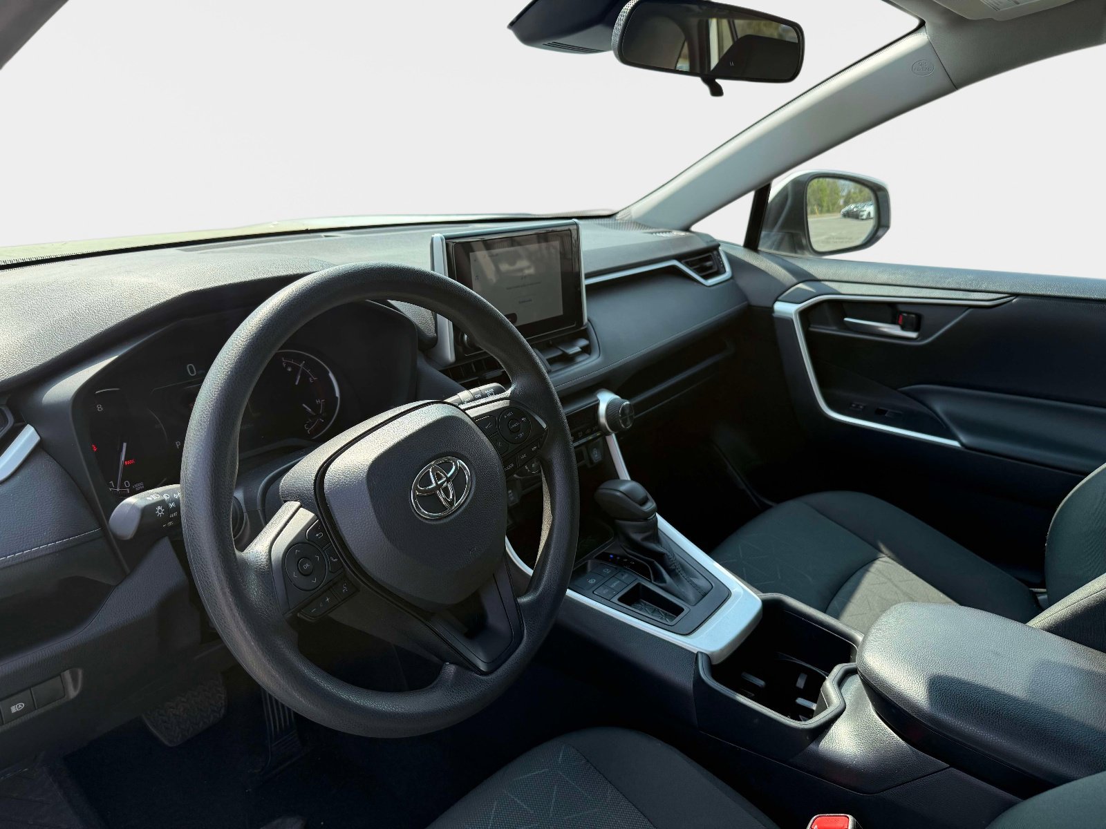 Used 2024 Toyota RAV4 XLE image 10