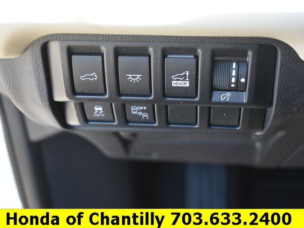 Used 2020 Subaru Ascent Limited w/ Technology Package AWD/4WD image 24