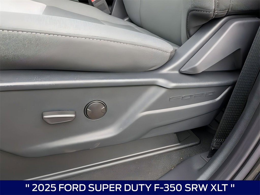 New 2025 Ford F350 XLT w/ 360-Degree Camera Package image 16