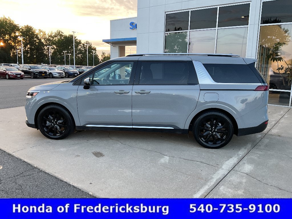 Used 2023 Kia Carnival SX Prestige FWD image 3