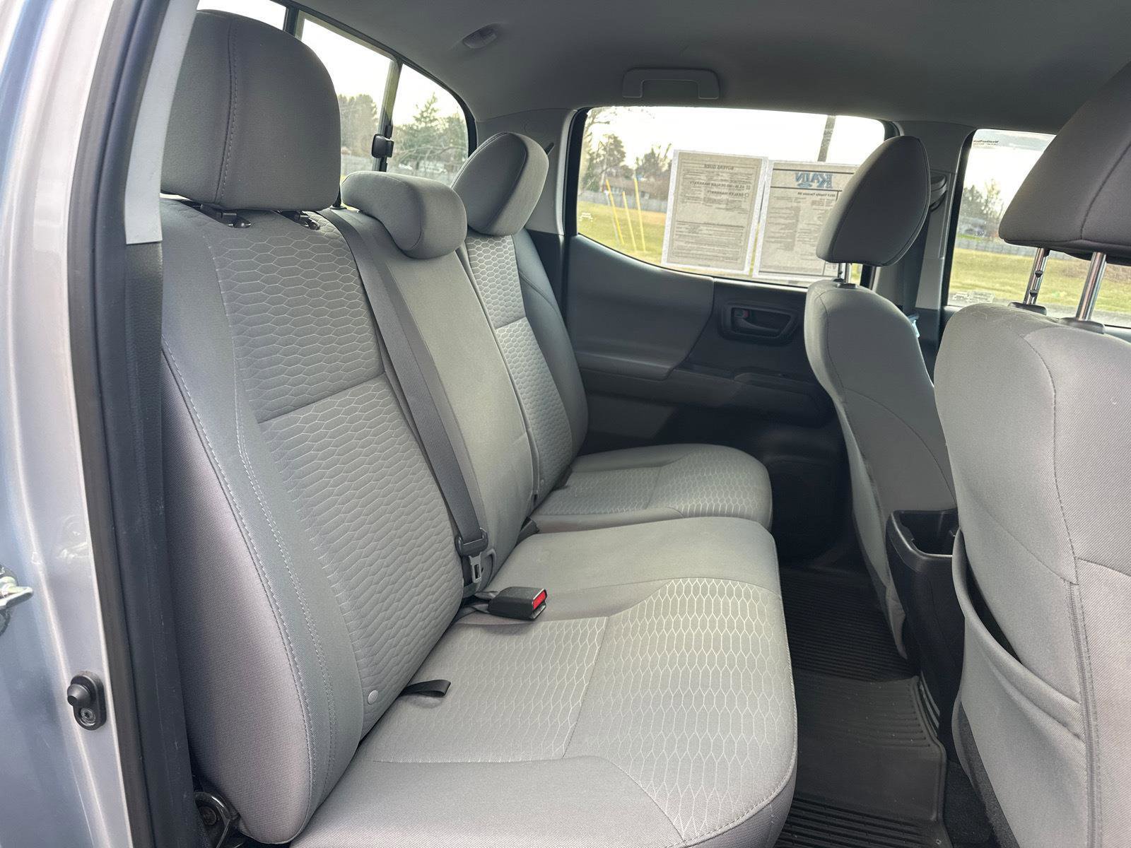 Used 2017 Toyota Tacoma SR image 22