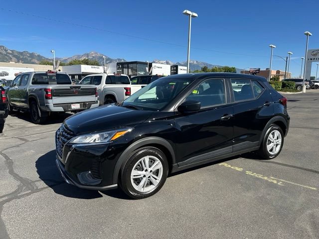 New 2025 Nissan Kicks Play S FWD image 6