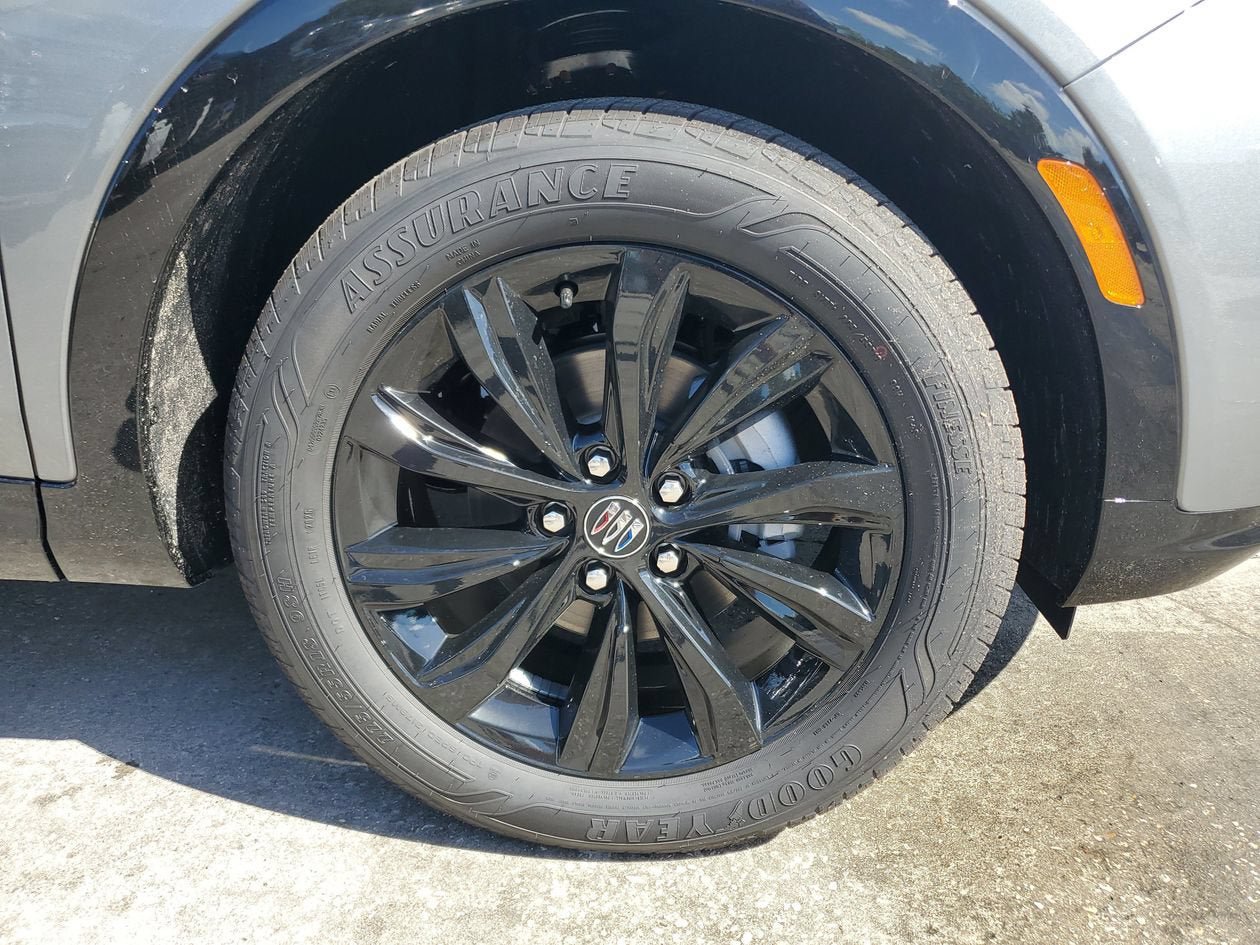 New 2026 Buick Envista Sport Touring w/ Convenience II Package FWD image 6