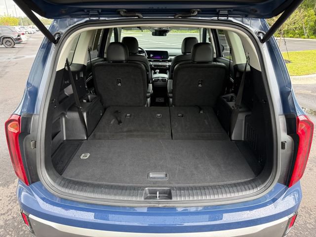 Used 2025 Kia Telluride S image 6