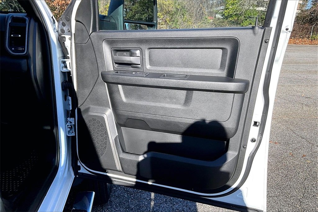 Used 2024 RAM 5500 Tradesman w/ Chrome Appearance Group image 23