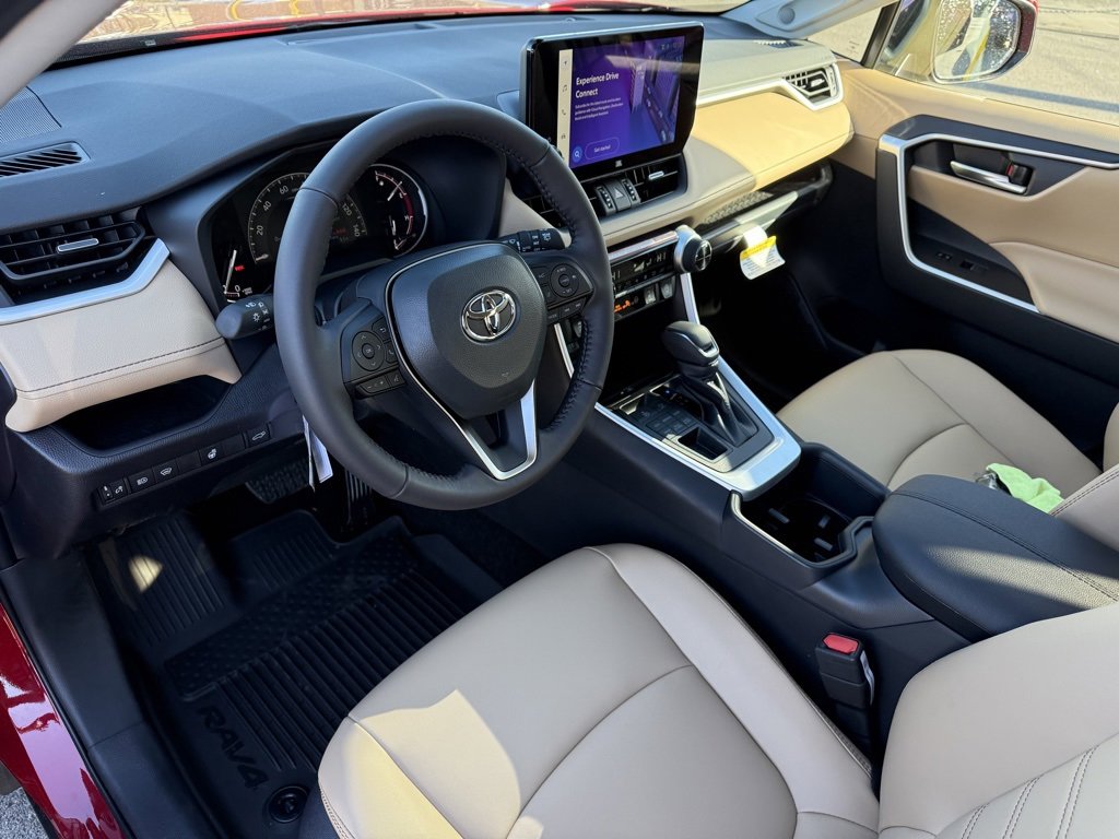 Used 2025 Toyota RAV4 XLE Premium image 12