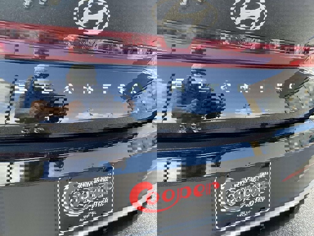 New 2026 Hyundai Elantra Sport image 8