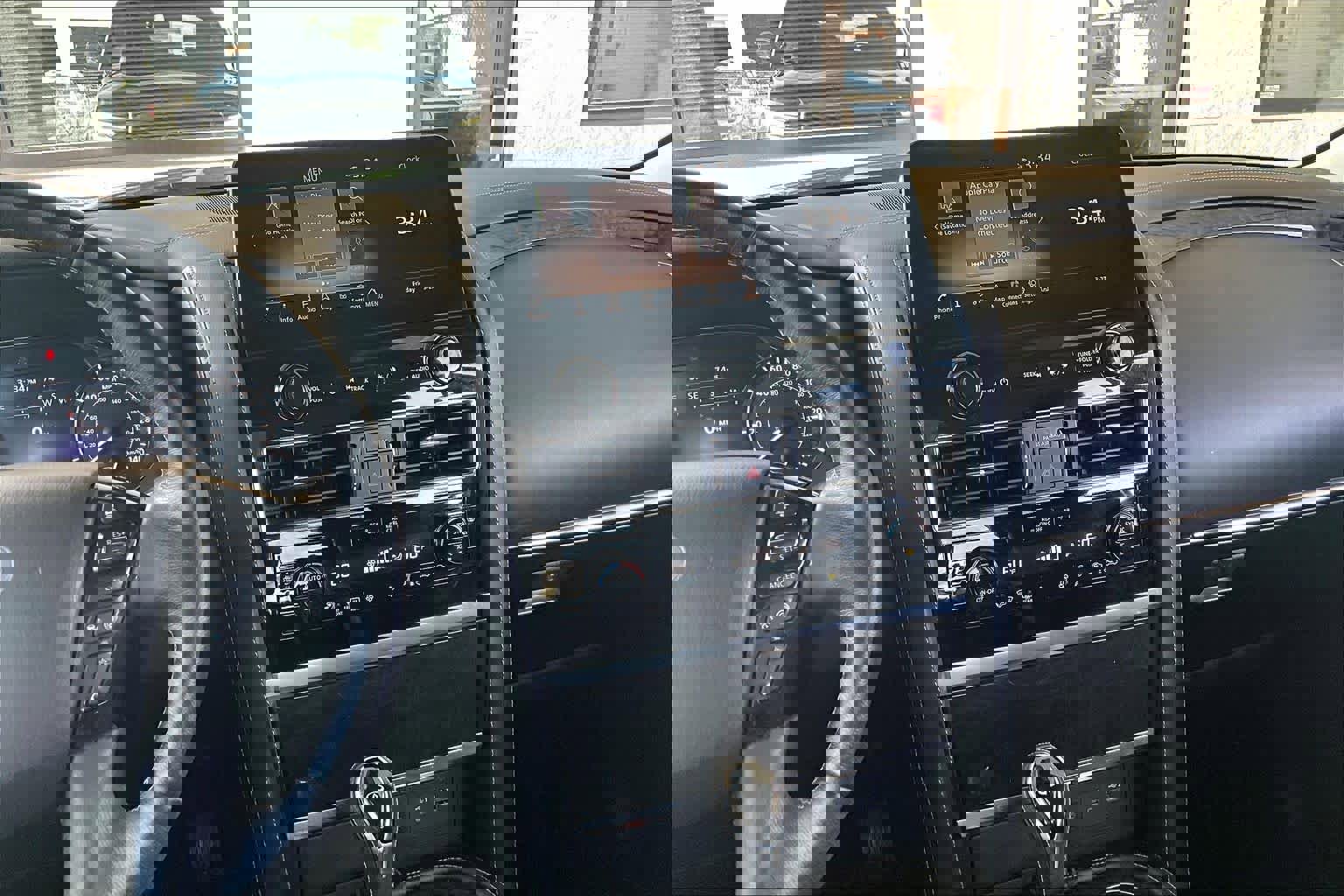 Used 2023 INFINITI QX80 Luxe w/ Cargo Package image 7