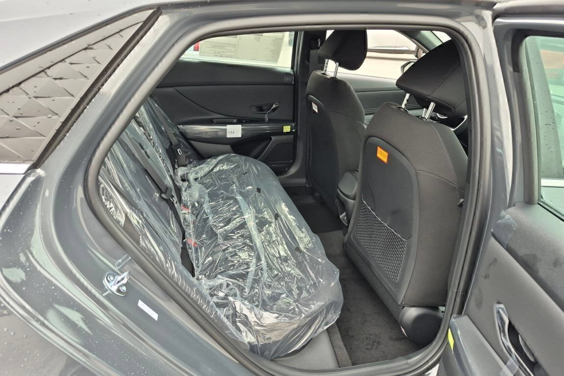 New 2026 Hyundai Elantra SEL Sport Premium FWD image 17