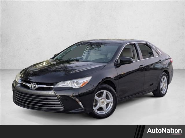 Used 2015 Toyota Camry LE image 1