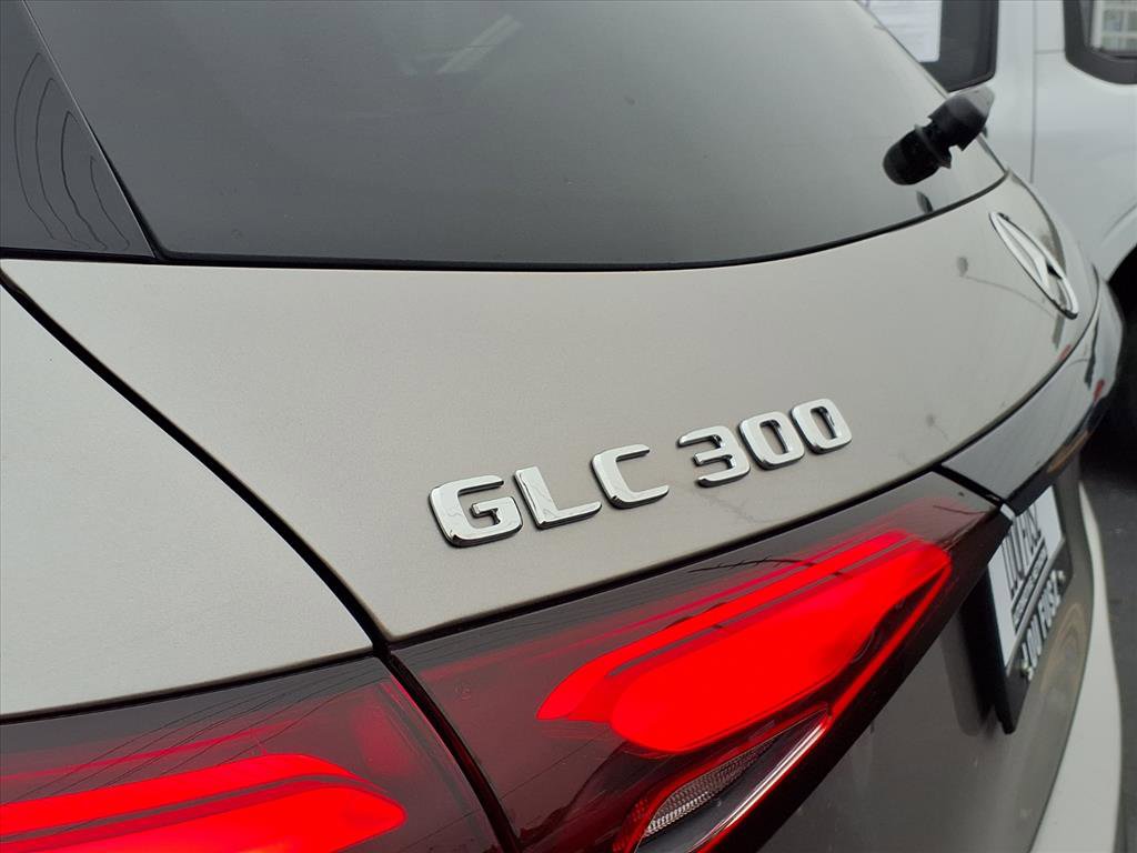 Used 2024 Mercedes-Benz GLC 300 4MATIC image 33