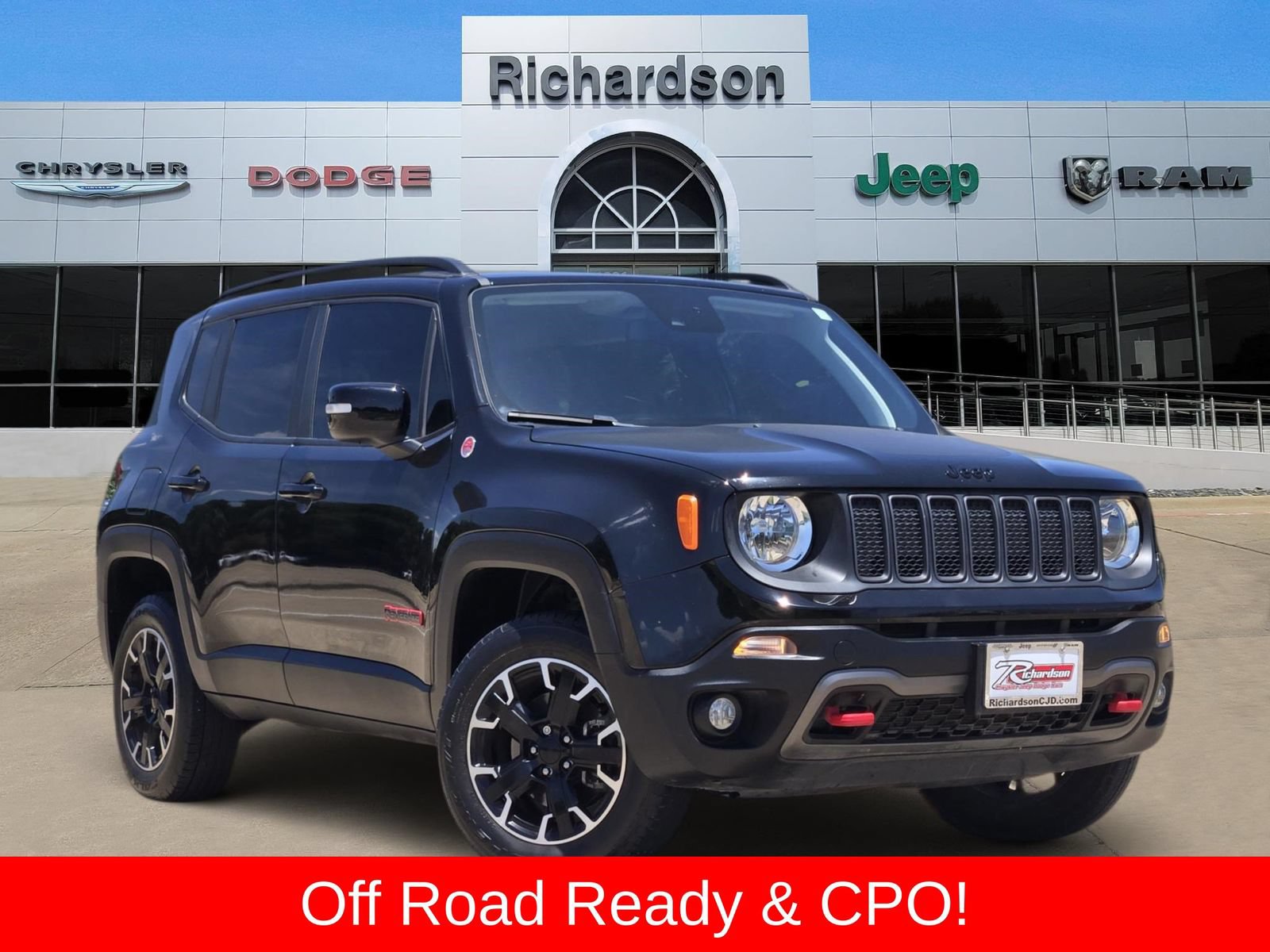 Used 2023 Jeep Renegade Trailhawk AWD/4WD video 1