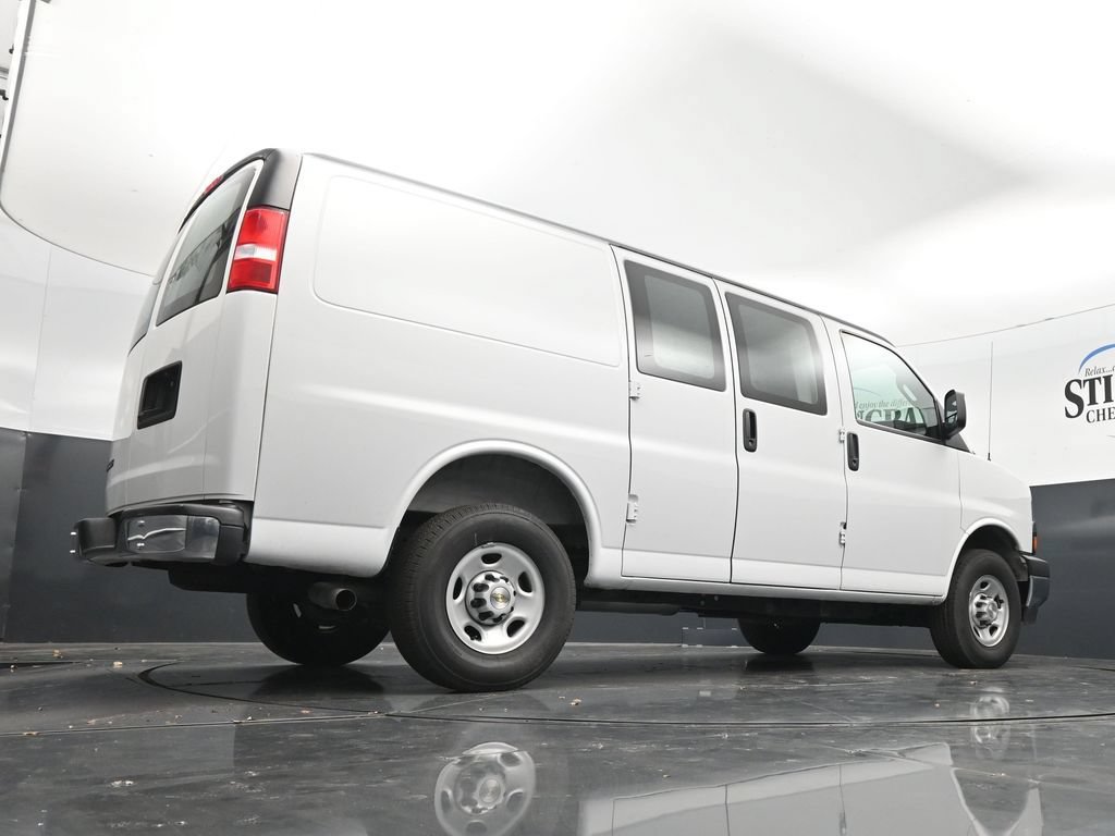 Used 2021 Chevrolet Express 2500 Extended w/ Driver Convenience Package RWD image 32