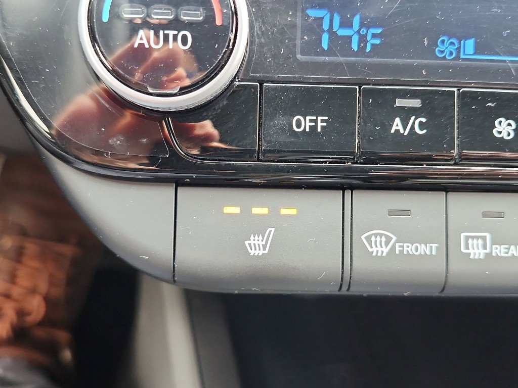 Used 2023 Hyundai Elantra SEL w/ Convenience Package image 26