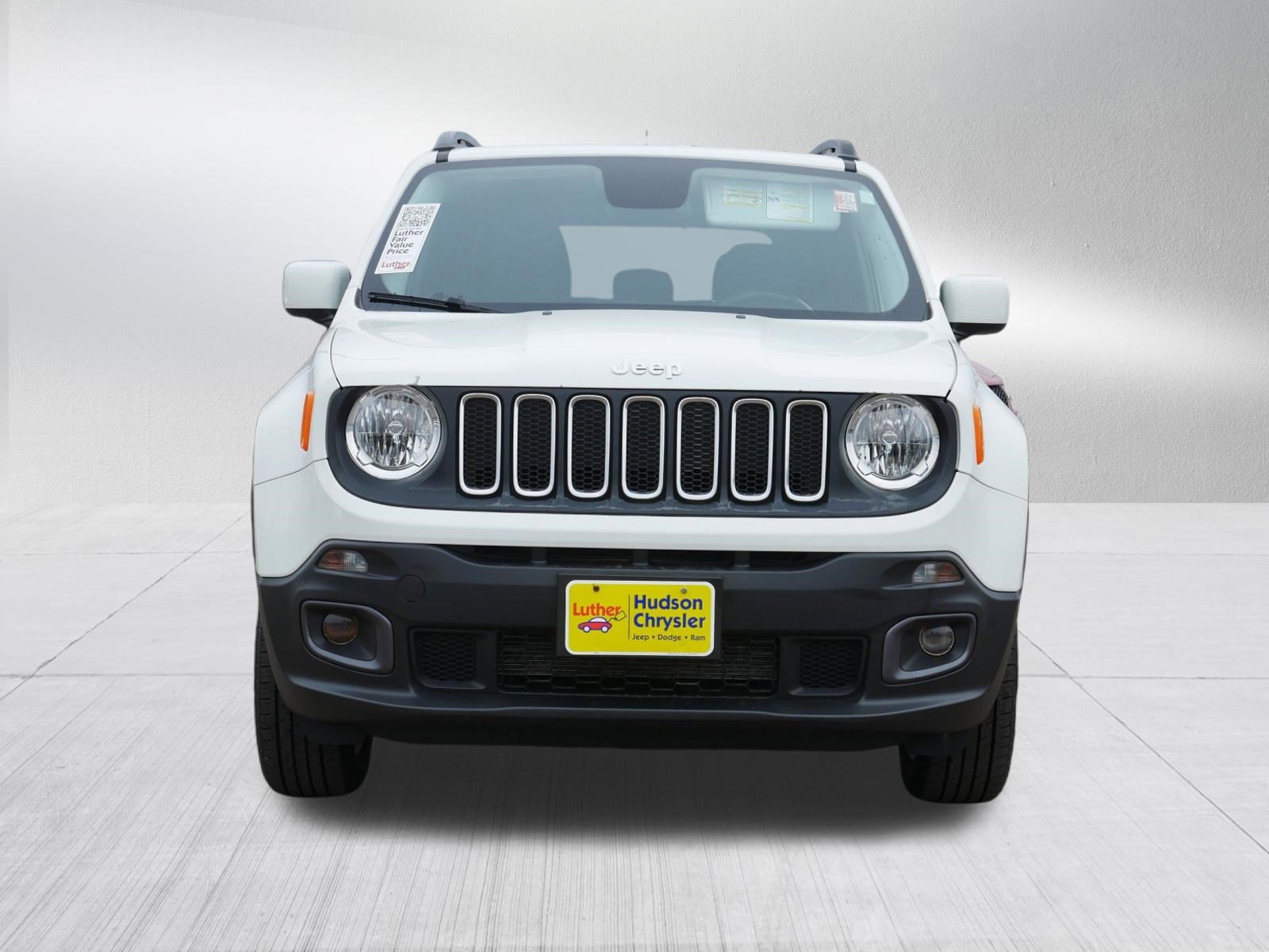 Used 2017 Jeep Renegade Latitude w/ Cold Weather Group video 2