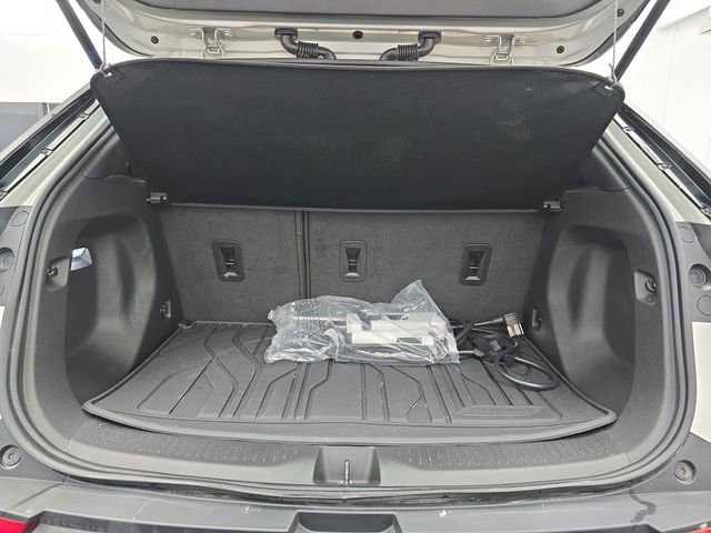 Used 2023 Chevrolet Bolt EUV LT w/ Driver Confidence Package image 46