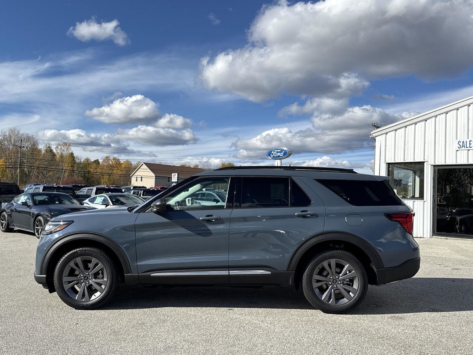 New 2025 Ford Explorer Active w/ Active Comfort Package image 4