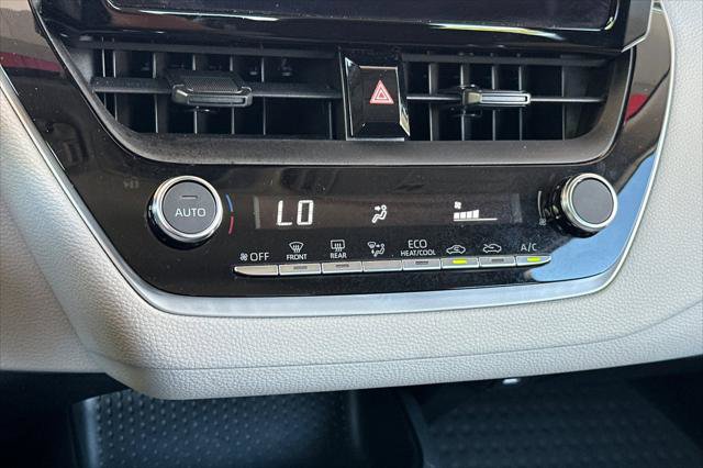 Certified 2025 Toyota Corolla LE image 21