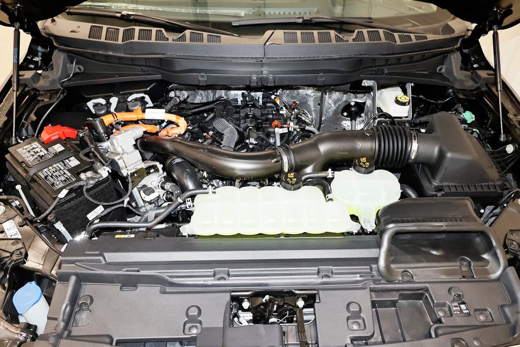 New 2025 Ford F150 Platinum w/ Equipment Group 703A Plus image 38