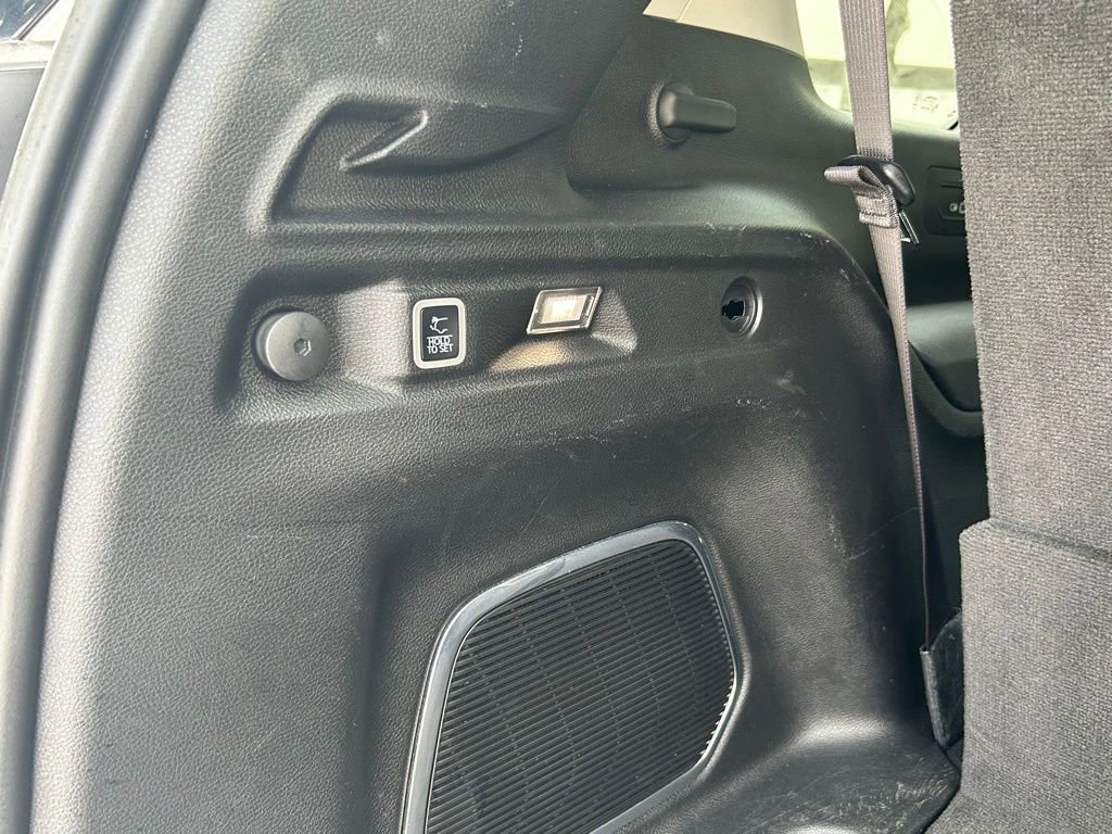 Used 2021 Jeep Grand Cherokee L Limited image 47