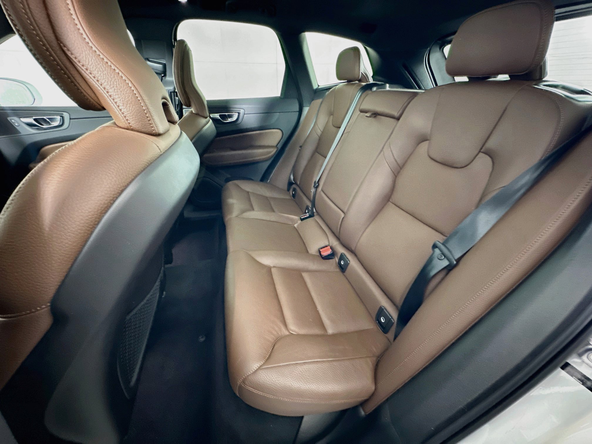 Used 2023 Volvo XC60 B5 Plus w/ Protection Package Premier FWD image 26