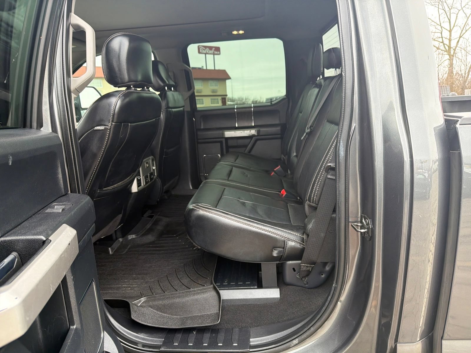 Used 2020 Ford F250 Lariat w/ Lariat Ultimate Package AWD/4WD image 27
