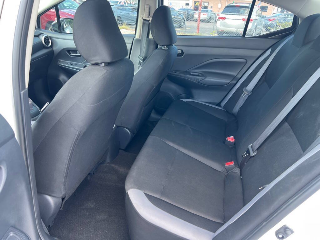 Used 2025 Nissan Versa S w/ Trunk Package FWD image 18