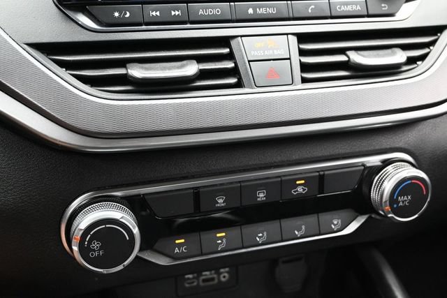 Used 2024 Nissan Altima 2.5 SR FWD image 39